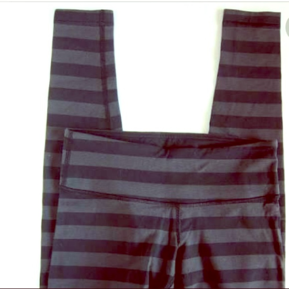 Lululemon macro micro size 4